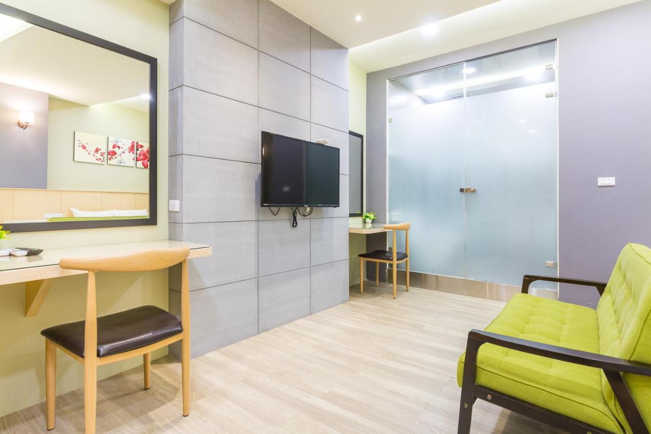Enjoy Slow Living Tainan Esterno foto