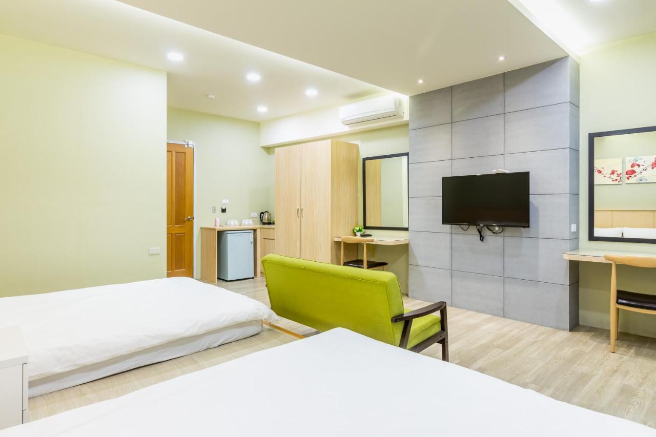 Enjoy Slow Living Tainan Esterno foto