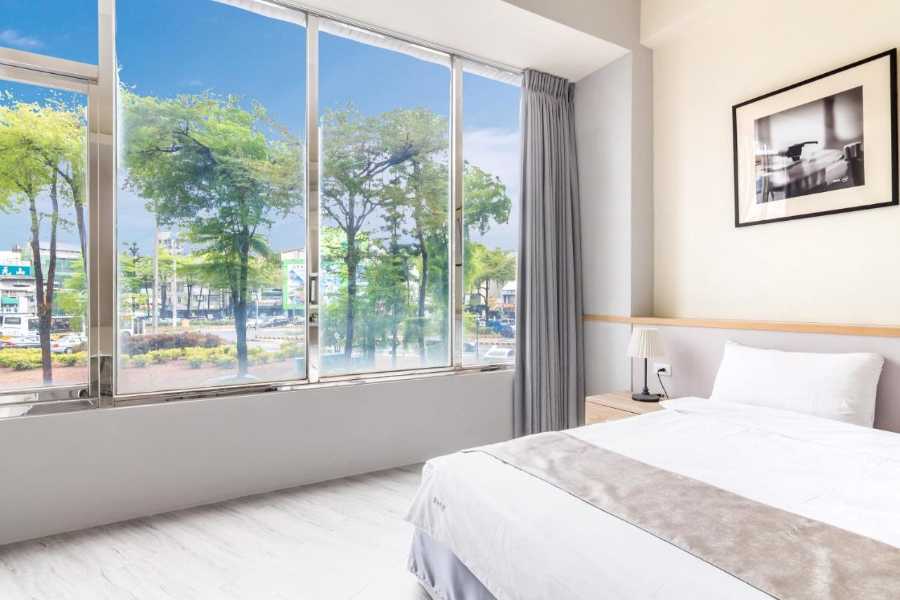 Enjoy Slow Living Tainan Esterno foto